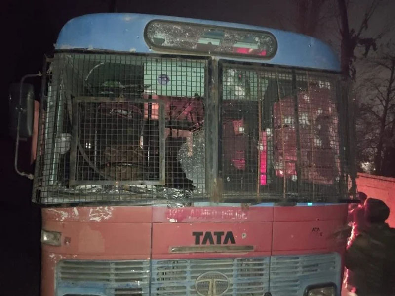 Major terrorist attack in Srinagar, police personnel firing on bus