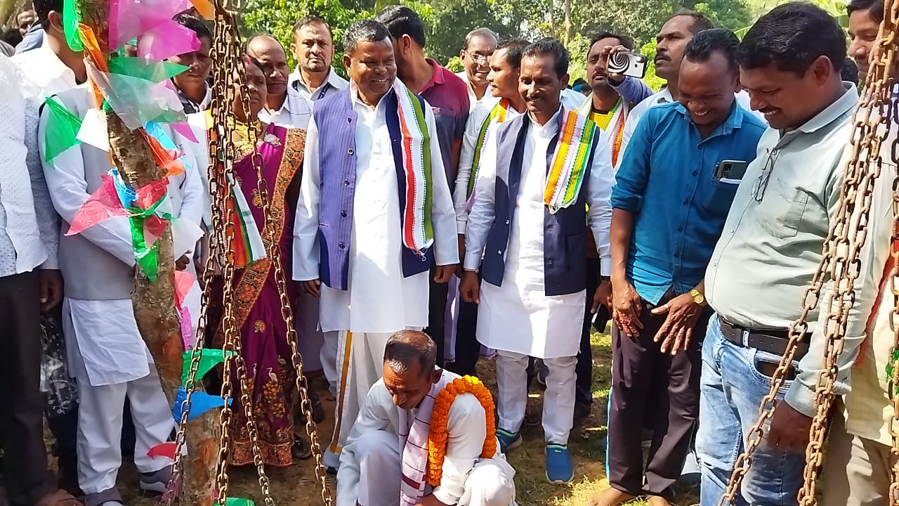 Minister Kawasi Lakhma inaugurated three new paddy centers